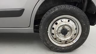 Used 2014 Maruti Suzuki Wagon R 1.0 [2013-2019] LXi CNG Petrol+cng Manual tyres LEFT REAR TYRE RIM VIEW