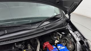 Used 2014 Maruti Suzuki Wagon R 1.0 [2013-2019] LXi CNG Petrol+cng Manual engine ENGINE LEFT SIDE HINGE & APRON VIEW
