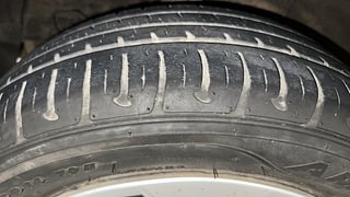 Used 2019 Hyundai Xcent [2017-2019] S Petrol Petrol Manual tyres RIGHT REAR TYRE TREAD VIEW