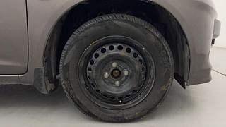 Used 2013 Honda Amaze [2013-2016] 1.2 S i-VTEC Petrol Manual tyres RIGHT FRONT TYRE RIM VIEW