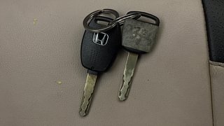 Used 2013 Honda Amaze [2013-2016] 1.2 S i-VTEC Petrol Manual extra CAR KEY VIEW