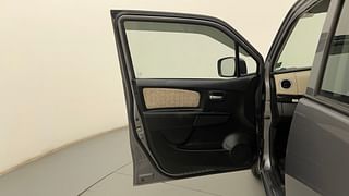 Used 2017 Maruti Suzuki Wagon R 1.0 [2010-2019] VXi Petrol Manual interior LEFT FRONT DOOR OPEN VIEW