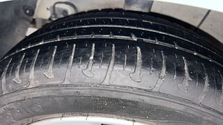 Used 2014 Hyundai Xcent [2014-2017] S (O) Petrol Petrol Manual tyres RIGHT REAR TYRE TREAD VIEW
