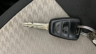 Used 2019 Hyundai Xcent [2017-2019] S Petrol Petrol Manual extra CAR KEY VIEW