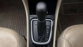 Used 2019 Maruti Suzuki Ciaz Alpha AT Petrol Petrol Automatic interior GEAR  KNOB VIEW