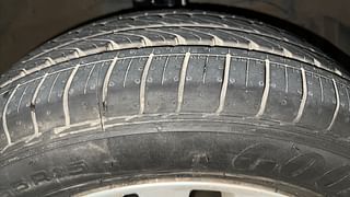 Used 2018 Maruti Suzuki Ciaz Delta Petrol Petrol Manual tyres RIGHT FRONT TYRE TREAD VIEW