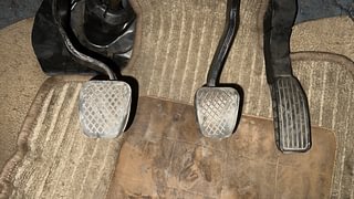 Used 2015 Honda City [2014-2017] V Diesel Diesel Manual interior PEDALS VIEW