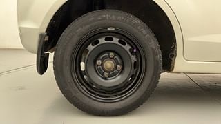 Used 2014 Ford Figo [2010-2015] Duratec Petrol EXI 1.2 Petrol Manual tyres RIGHT REAR TYRE RIM VIEW