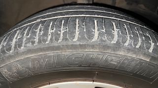 Used 2013 Toyota Corolla Altis [2011-2014] G Petrol Petrol Manual tyres RIGHT FRONT TYRE TREAD VIEW