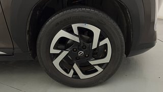 Used 2020 Nissan Magnite XV Premium Turbo (O) Petrol Manual tyres RIGHT FRONT TYRE RIM VIEW