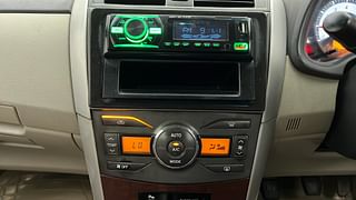 Used 2013 Toyota Corolla Altis [2011-2014] G Petrol Petrol Manual interior MUSIC SYSTEM & AC CONTROL VIEW