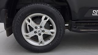 Used 2016 Mahindra Scorpio [2014-2017] S10 Diesel Manual tyres RIGHT REAR TYRE RIM VIEW