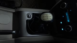 Used 2016 Mahindra Scorpio [2014-2017] S10 Diesel Manual interior GEAR  KNOB VIEW