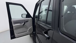 Used 2016 Mahindra Scorpio [2014-2017] S10 Diesel Manual interior LEFT FRONT DOOR OPEN VIEW