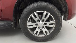 Used 2018 Ford Endeavour [2016-2020] Titanium 3.2 4x4 AT Diesel Automatic tyres RIGHT FRONT TYRE RIM VIEW