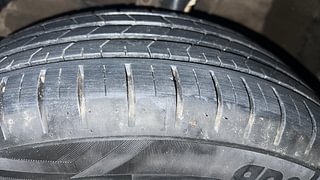 Used 2018 Maruti Suzuki Baleno [2015-2019] Zeta Petrol Petrol Manual tyres LEFT FRONT TYRE TREAD VIEW