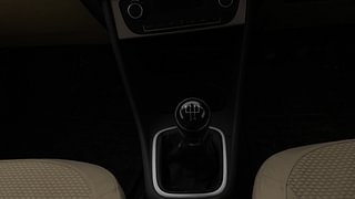 Used 2016 Volkswagen Polo [2014-2020] Highline 1.5 (D) Diesel Manual interior GEAR  KNOB VIEW
