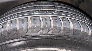 Used 2016 hyundai Tucson GLS 2WD AT Diesel Diesel Automatic tyres LEFT FRONT TYRE TREAD VIEW