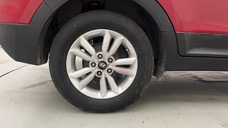 Used 2015 Hyundai Creta [2015-2018] 1.6 SX Plus Petrol Petrol Manual tyres RIGHT REAR TYRE RIM VIEW