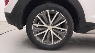 Used 2016 hyundai Tucson GLS 2WD AT Diesel Diesel Automatic tyres RIGHT REAR TYRE RIM VIEW