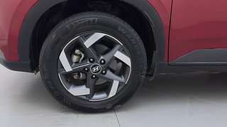 Used 2020 Hyundai Venue [2019-2022] SX Plus 1.0 Turbo DCT Petrol Automatic tyres LEFT FRONT TYRE RIM VIEW