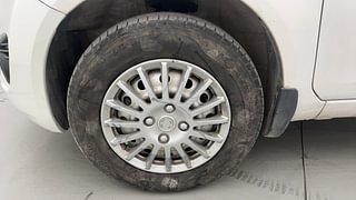 Used 2015 Maruti Suzuki Ritz [2012-2017] Ldi Diesel Manual tyres LEFT FRONT TYRE RIM VIEW