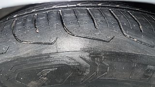 Used 2016 Maruti Suzuki Baleno [2015-2019] Zeta Petrol Petrol Manual tyres LEFT FRONT TYRE TREAD VIEW