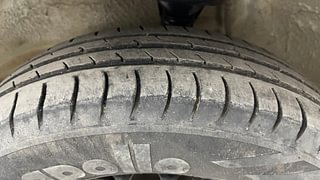 Used 2014 Maruti Suzuki Alto 800 [2012-2016] Vxi Petrol Manual tyres LEFT FRONT TYRE TREAD VIEW