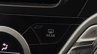 Used 2016 Maruti Suzuki Baleno [2015-2019] Zeta Petrol Petrol Manual top_features Rear defogger