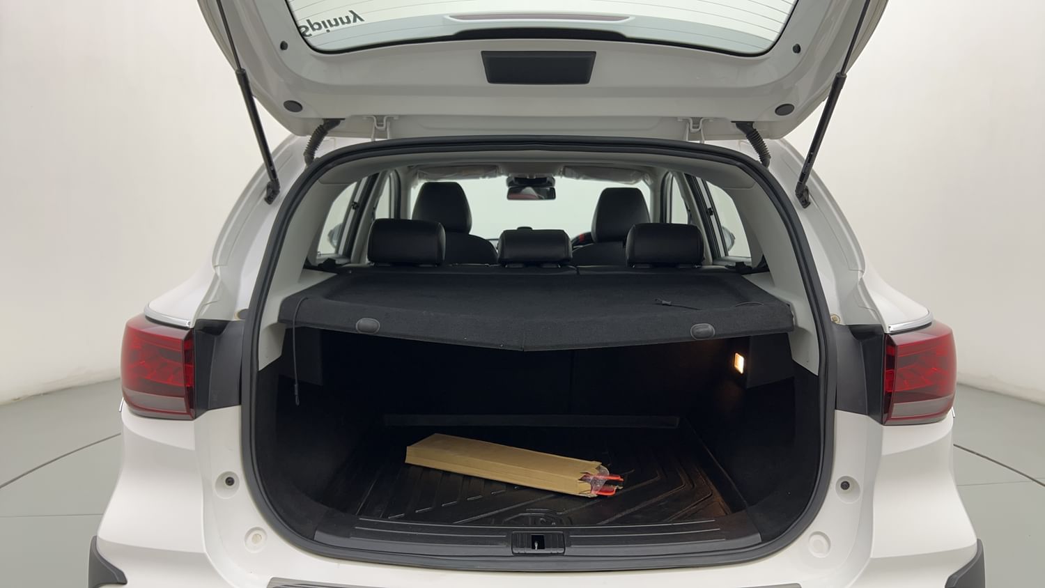 New MG Motors Astor interior DICKY INSIDE VIEW