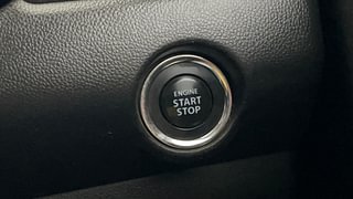 Used 2021 Maruti Suzuki Swift [2017-2021] ZXI Petrol Manual top_features Keyless start