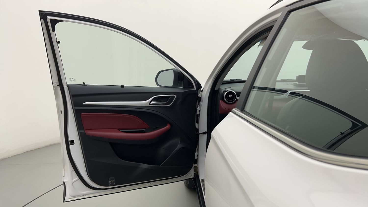 New MG Motors Astor interior LEFT FRONT DOOR OPEN VIEW