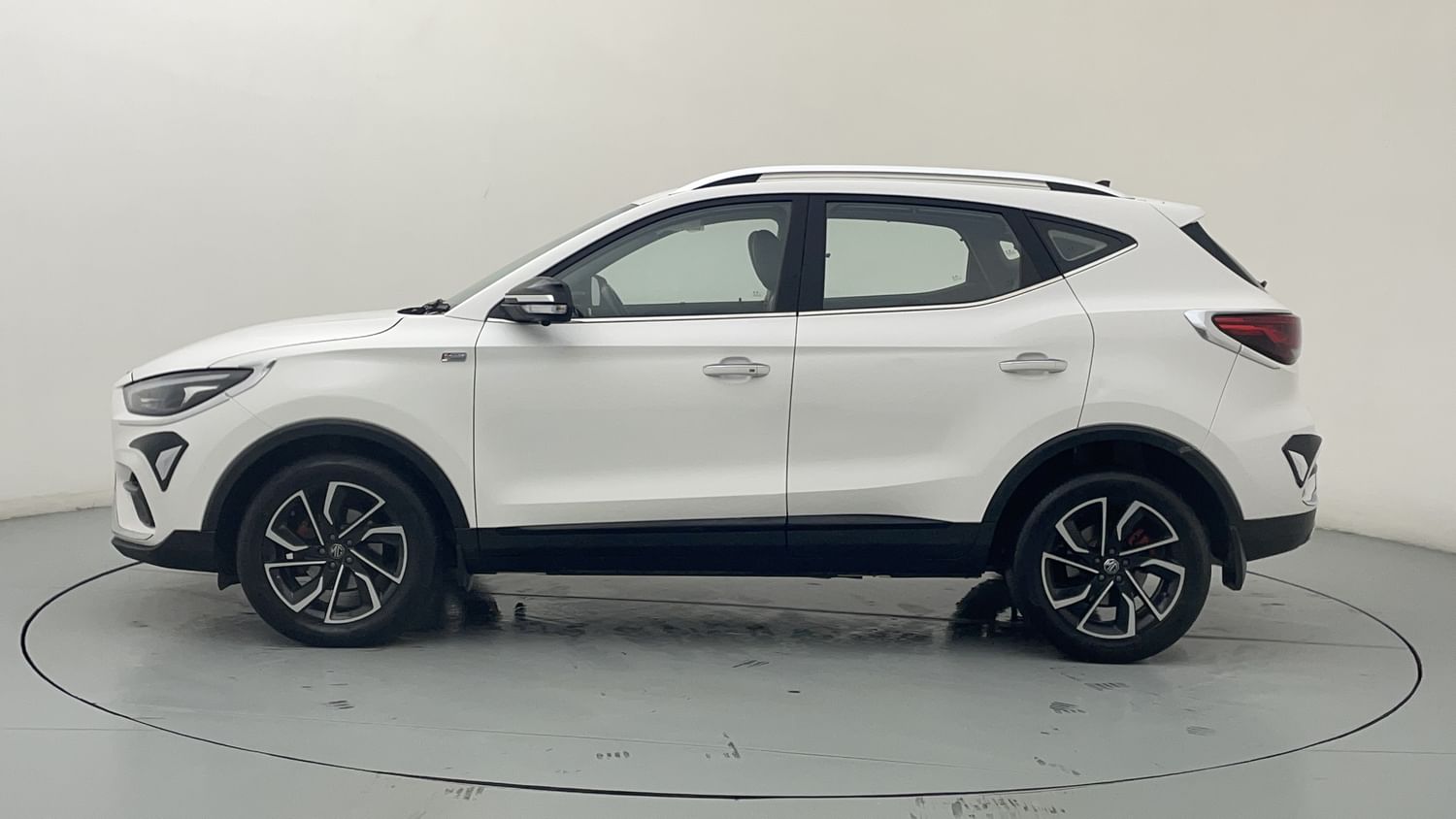 New MG Motors Astor exterior LEFT SIDE VIEW