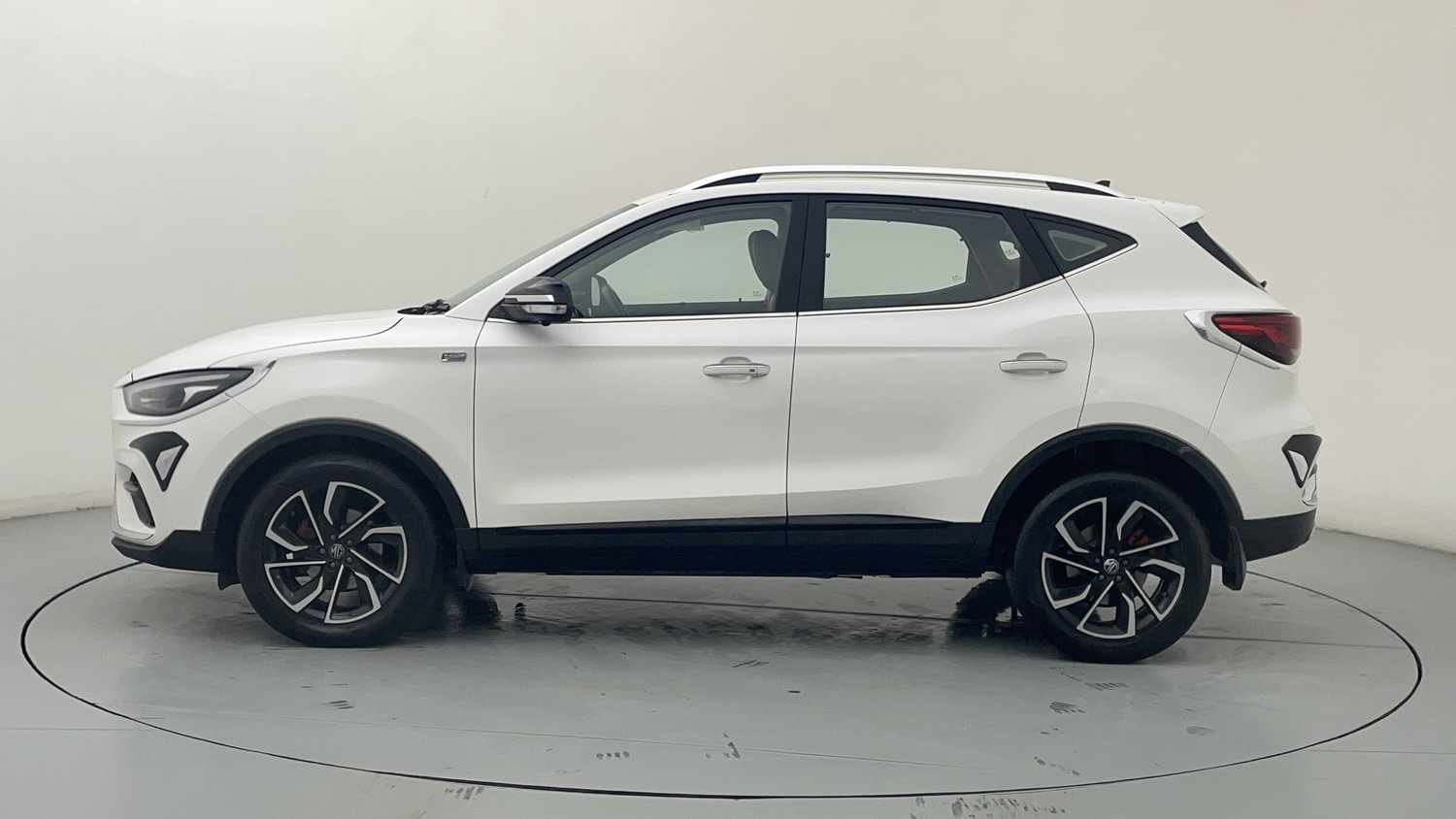 New MG Motors Astor exterior LEFT SIDE VIEW