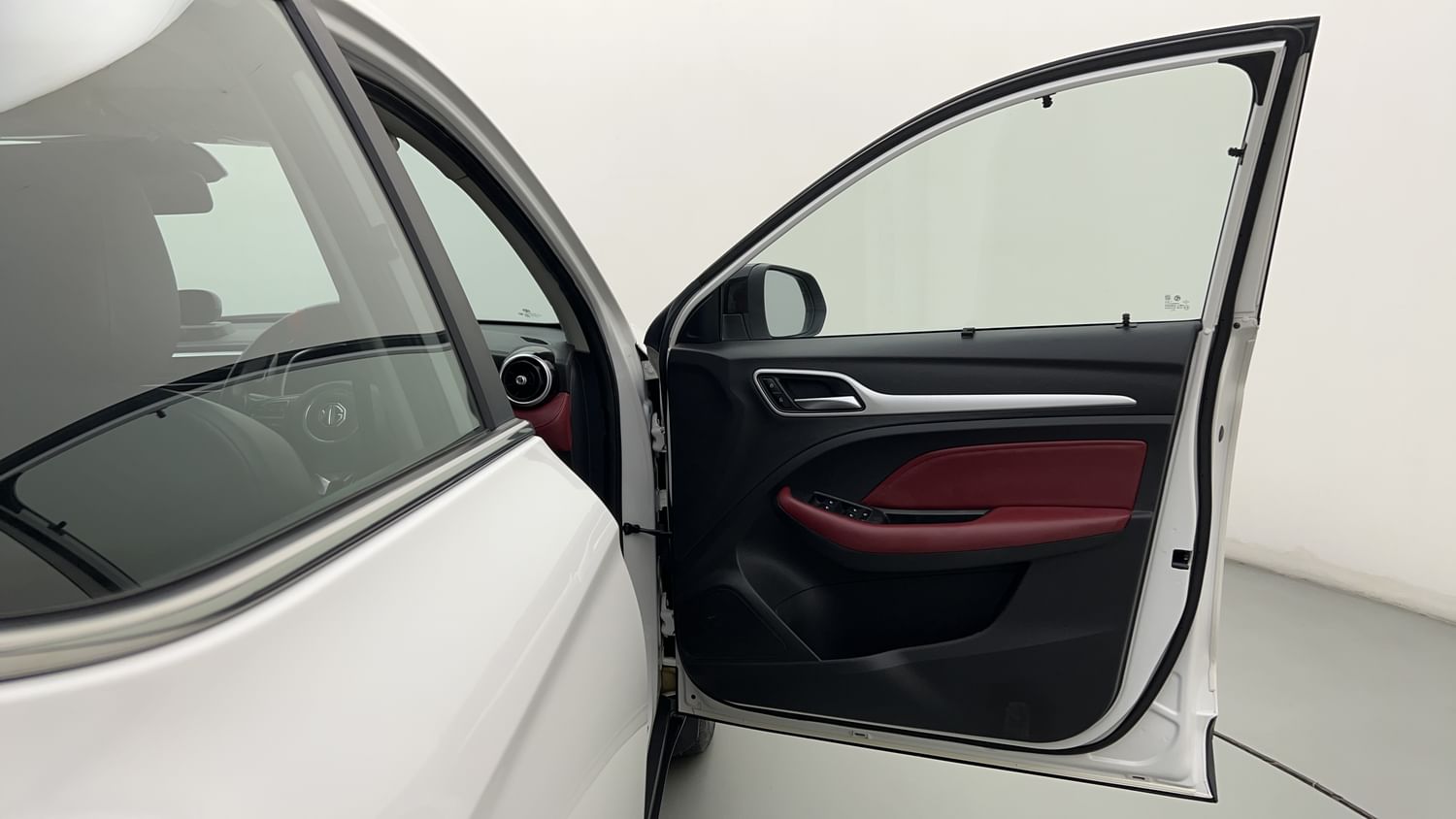 New MG Motors Astor interior RIGHT FRONT DOOR OPEN VIEW