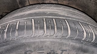 Used 2019 Hyundai Venue [2019-2021] SX 1.0 (O) Turbo Dual Tone Petrol Manual tyres RIGHT REAR TYRE TREAD VIEW