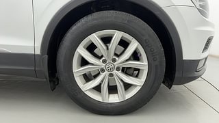 Used 2018 Volkswagen Tiguan [2017-2020] Highline TDI Diesel Automatic tyres RIGHT FRONT TYRE RIM VIEW