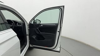 Used 2018 Volkswagen Tiguan [2017-2020] Highline TDI Diesel Automatic interior RIGHT FRONT DOOR OPEN VIEW