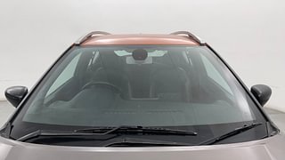 Used 2019 Nissan Kicks [2018-2020] XV Premium (O) Dual Tone Diesel Diesel Manual exterior FRONT WINDSHIELD VIEW