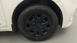 Used 2017 Hyundai Elite i20 [2014-2018] Sportz 1.2 Petrol Manual tyres RIGHT FRONT TYRE RIM VIEW