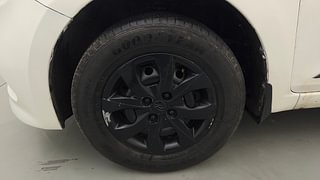 Used 2017 Hyundai Elite i20 [2014-2018] Sportz 1.2 Petrol Manual tyres LEFT FRONT TYRE RIM VIEW