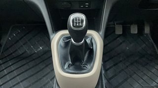 Used 2020 Hyundai Grand i10 [2017-2020] Sportz 1.2 Kappa VTVT Petrol Manual interior GEAR  KNOB VIEW