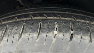 Used 2018 Volkswagen Tiguan [2017-2020] Highline TDI Diesel Automatic tyres RIGHT FRONT TYRE TREAD VIEW