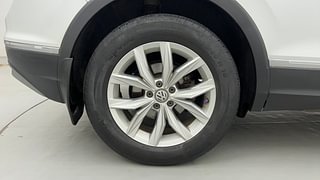 Used 2018 Volkswagen Tiguan [2017-2020] Highline TDI Diesel Automatic tyres RIGHT REAR TYRE RIM VIEW