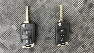 Used 2018 Volkswagen Tiguan [2017-2020] Highline TDI Diesel Automatic extra CAR KEY VIEW