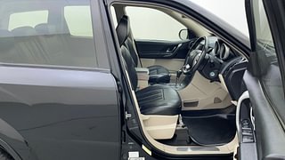 Used 2017 Mahindra XUV500 [2015-2018] W6 AT Diesel Automatic interior RIGHT SIDE FRONT DOOR CABIN VIEW