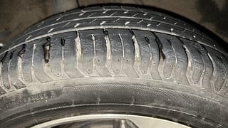 Used 2018 Hyundai Verna [2017-2020] 1.6 VTVT SX (O) AT Petrol Automatic tyres RIGHT REAR TYRE TREAD VIEW