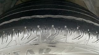 Used 2017 Mahindra XUV500 [2015-2018] W6 AT Diesel Automatic tyres RIGHT FRONT TYRE TREAD VIEW