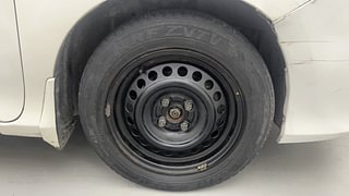 Used 2015 Honda City SV Diesel Diesel Manual tyres RIGHT FRONT TYRE RIM VIEW