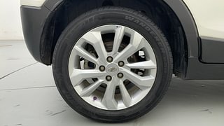 Used 2019 Mahindra XUV 300 W8 Diesel Diesel Manual tyres RIGHT REAR TYRE RIM VIEW